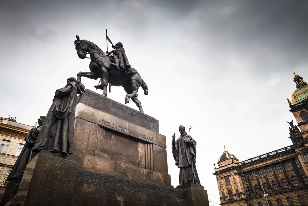 Statua Piazza San Venceslao Praga (2)