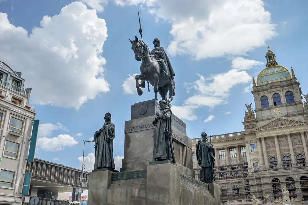 Statua Piazza San Venceslao Praga (4)