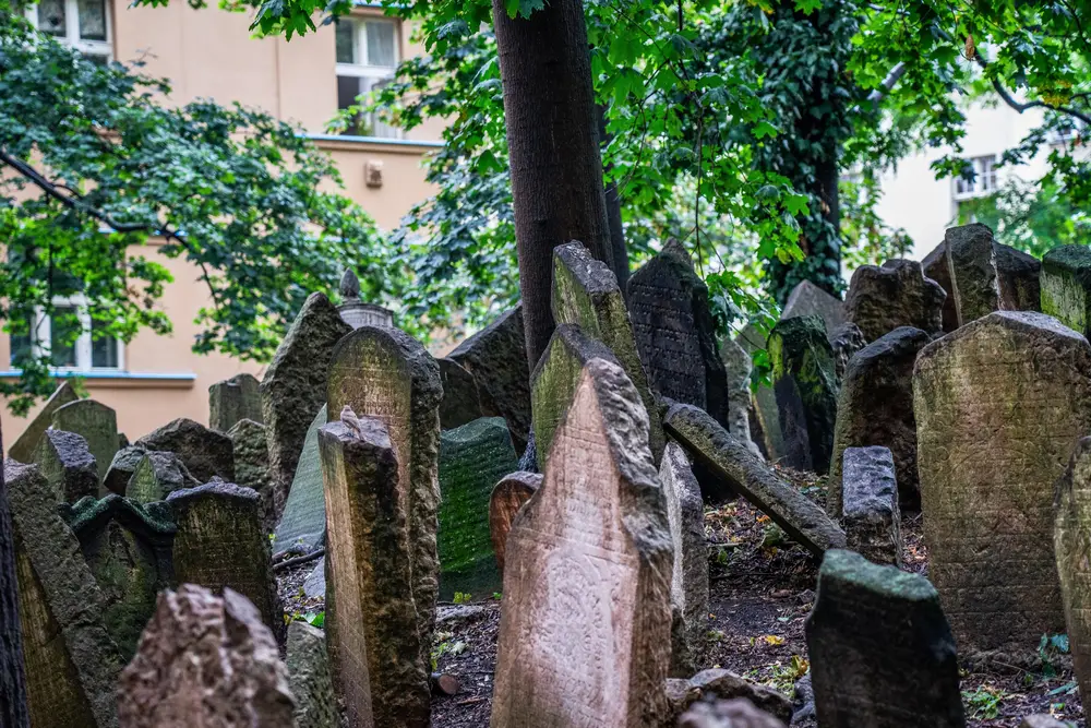 Vecchio Cimitero Ebraico Di Praga (2)